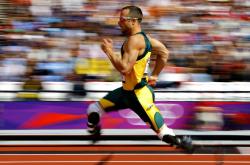 开云体育在线-美加墨之夜，福克斯封神，一记绝杀与一个时代的加冕