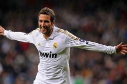 开云体育直播-基耶萨爆发点燃蓝衣军团，阿尔及利亚斩落加拿大揭示足球新秩序