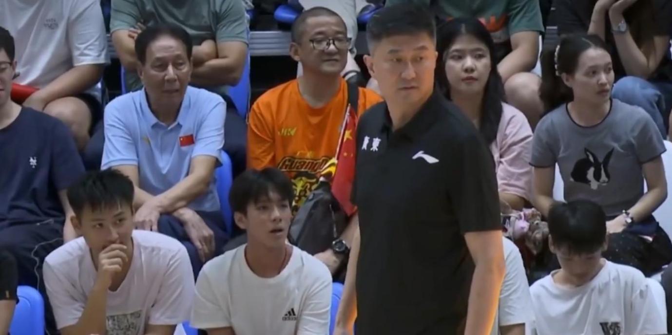 经典复赛！两支老牌球队再度交锋，火药味十足的简单介绍