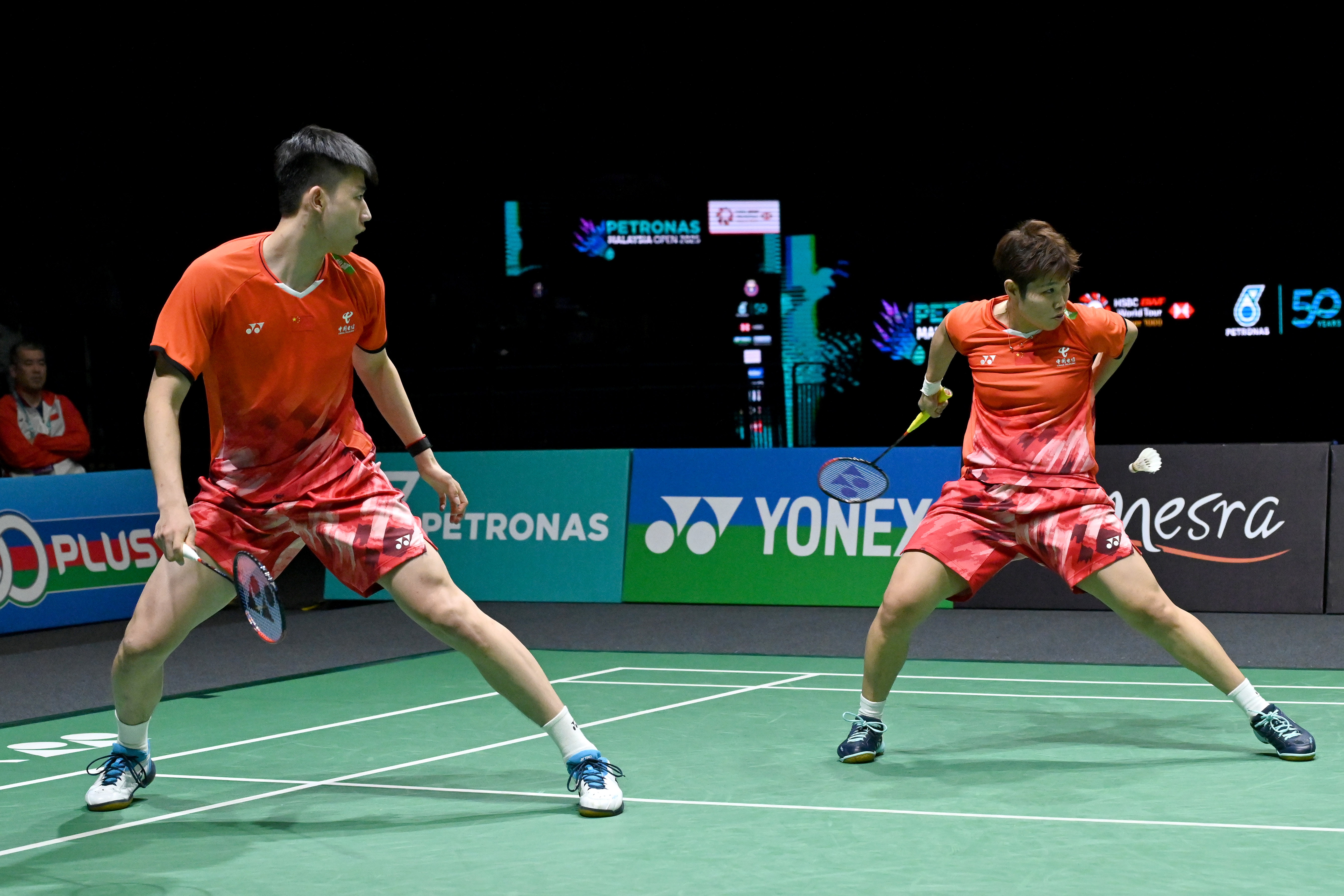 中国羽毛球队逆转马来西亚羽毛球队，安赛龙统治全场的简单介绍