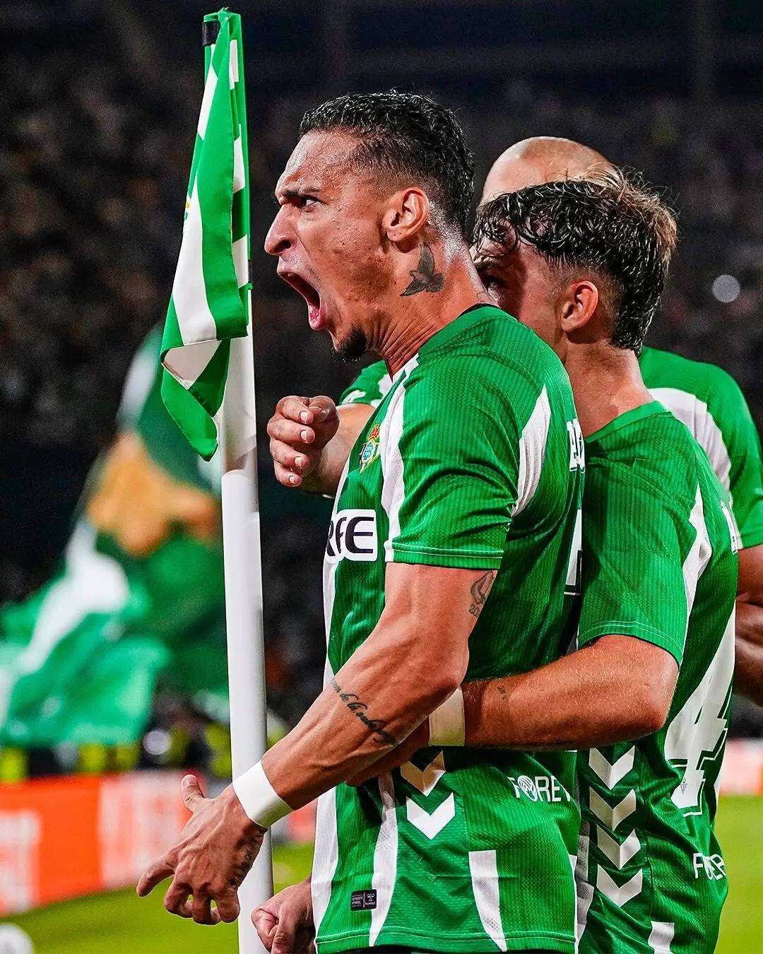 曼联遭遇纽卡斯尔逼平,英超欧战资格悬念 曼联遭遇纽卡斯尔逼平,英超欧战资格悬念