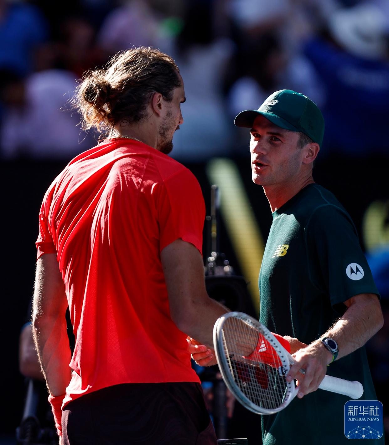 西班牙网球队血洗英国网球队，兹维列夫三分雨点燃全场的简单介绍