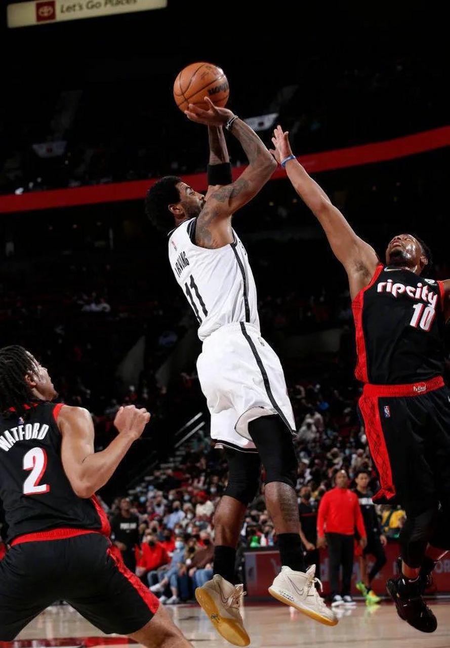 爵士完胜篮网，麦科勒姆打破历史纪录