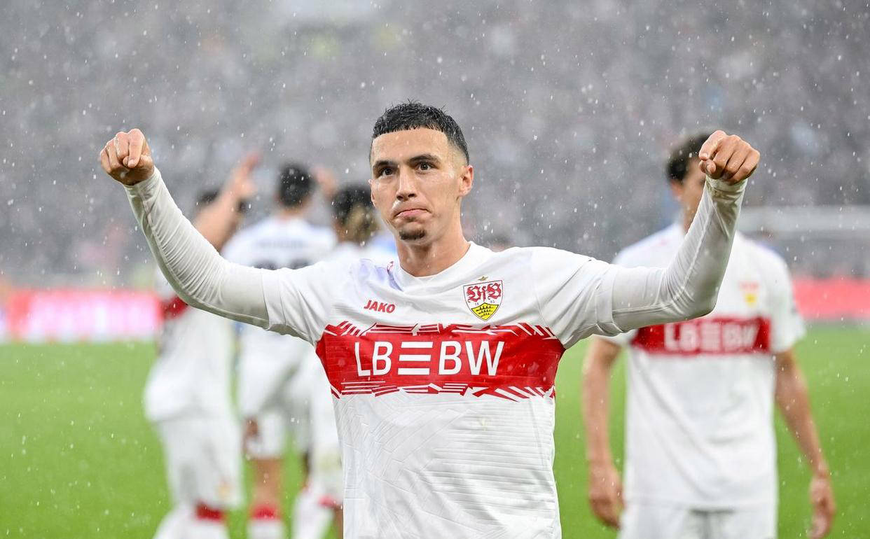 包含法国横扫拜仁，罗德里戈高光表现的词条