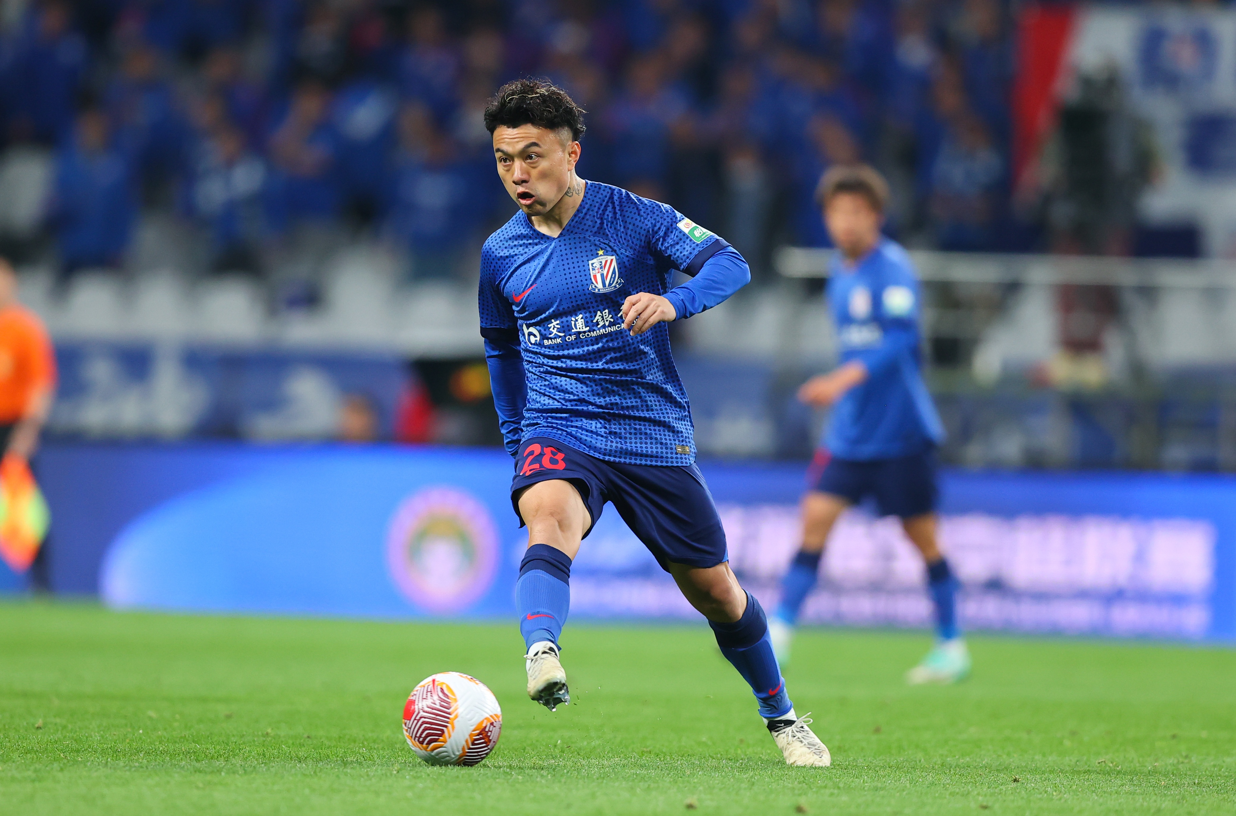 上海申花遗憾失利，中超冠军吹雪片刻的简单介绍