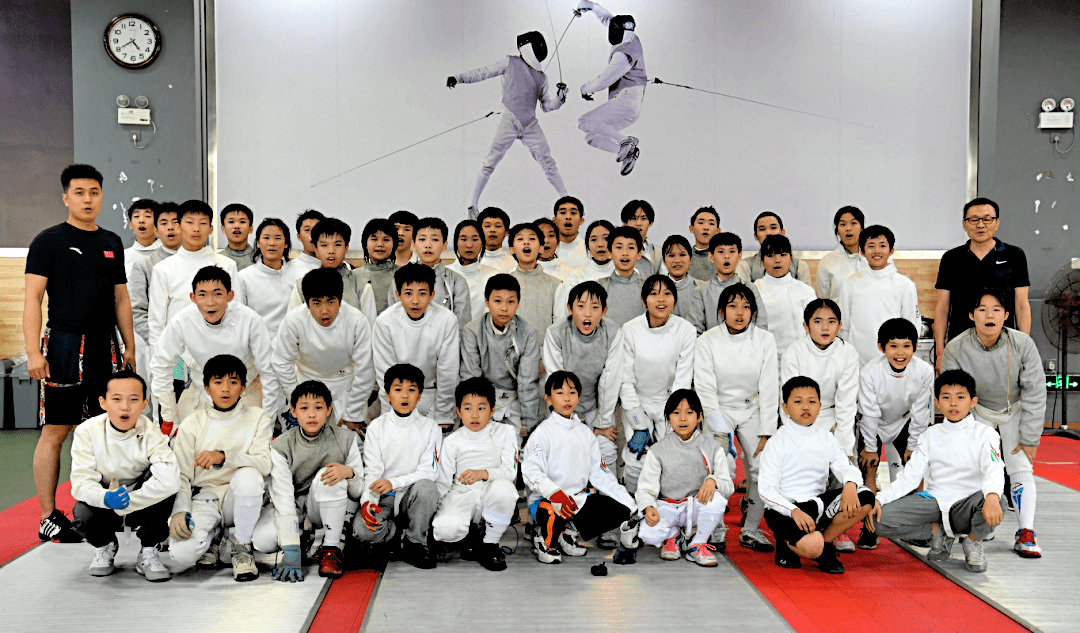 战无不胜：击剑选手锐不可挡