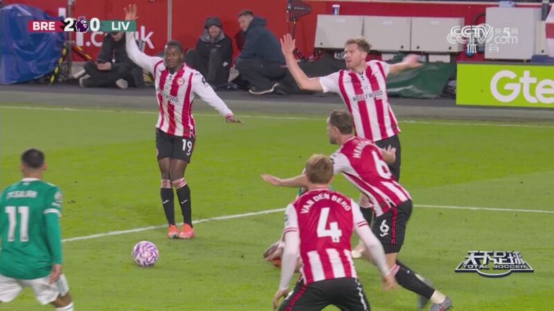 利物浦遭遇失败，艰难晋级十六强的简单介绍