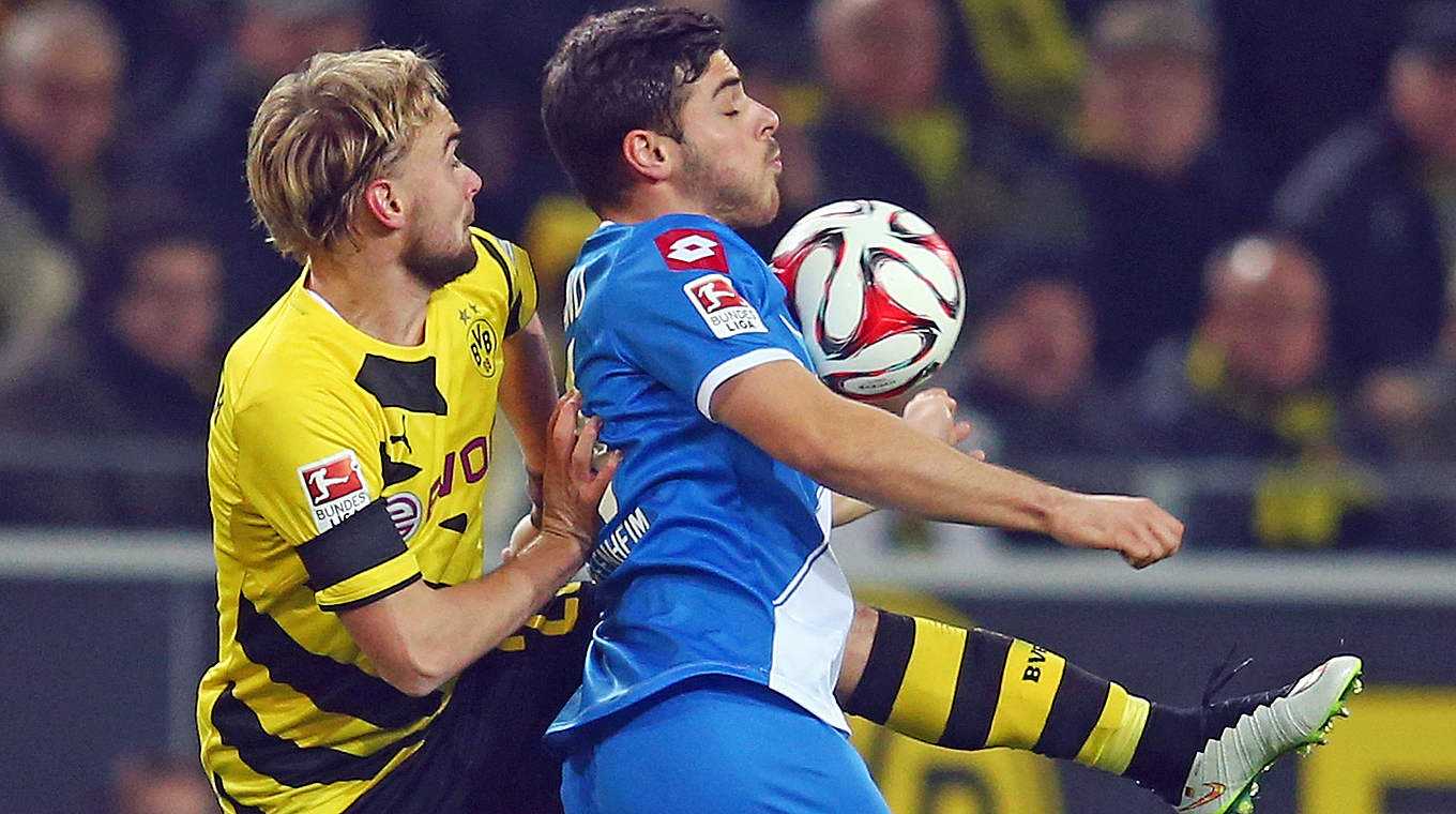 包含法国队完胜丹麦队，黄鸭组合状态火热的词条