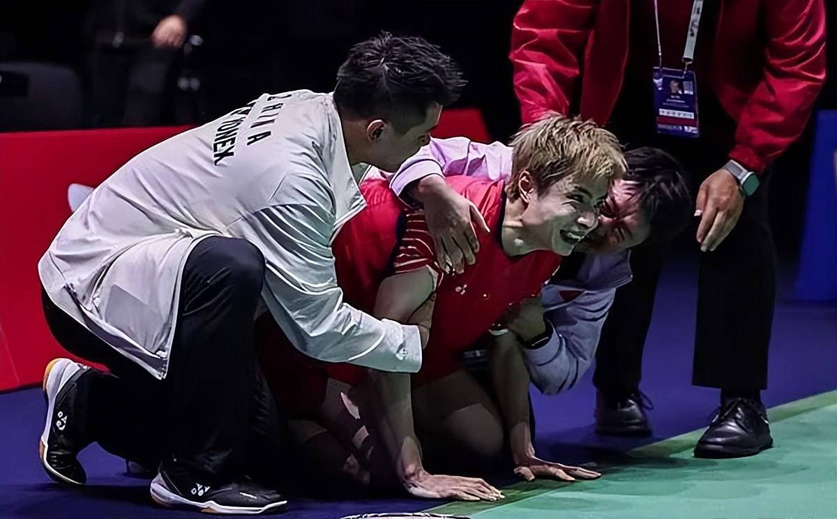 法国队轻取日本队，石宇奇刷新纪录