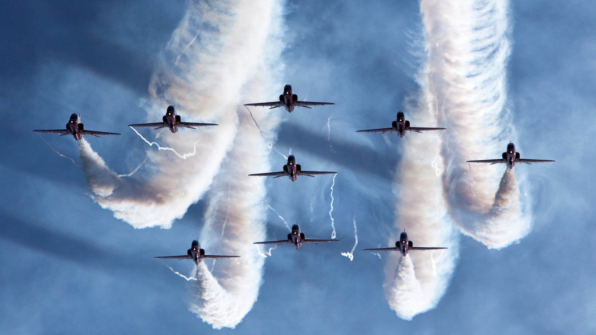 跨界传奇，从山西鏖战到英超争冠，布克的双线战场